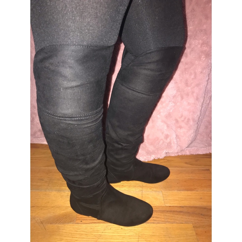 Women’s size 6 lower East side knee high boots